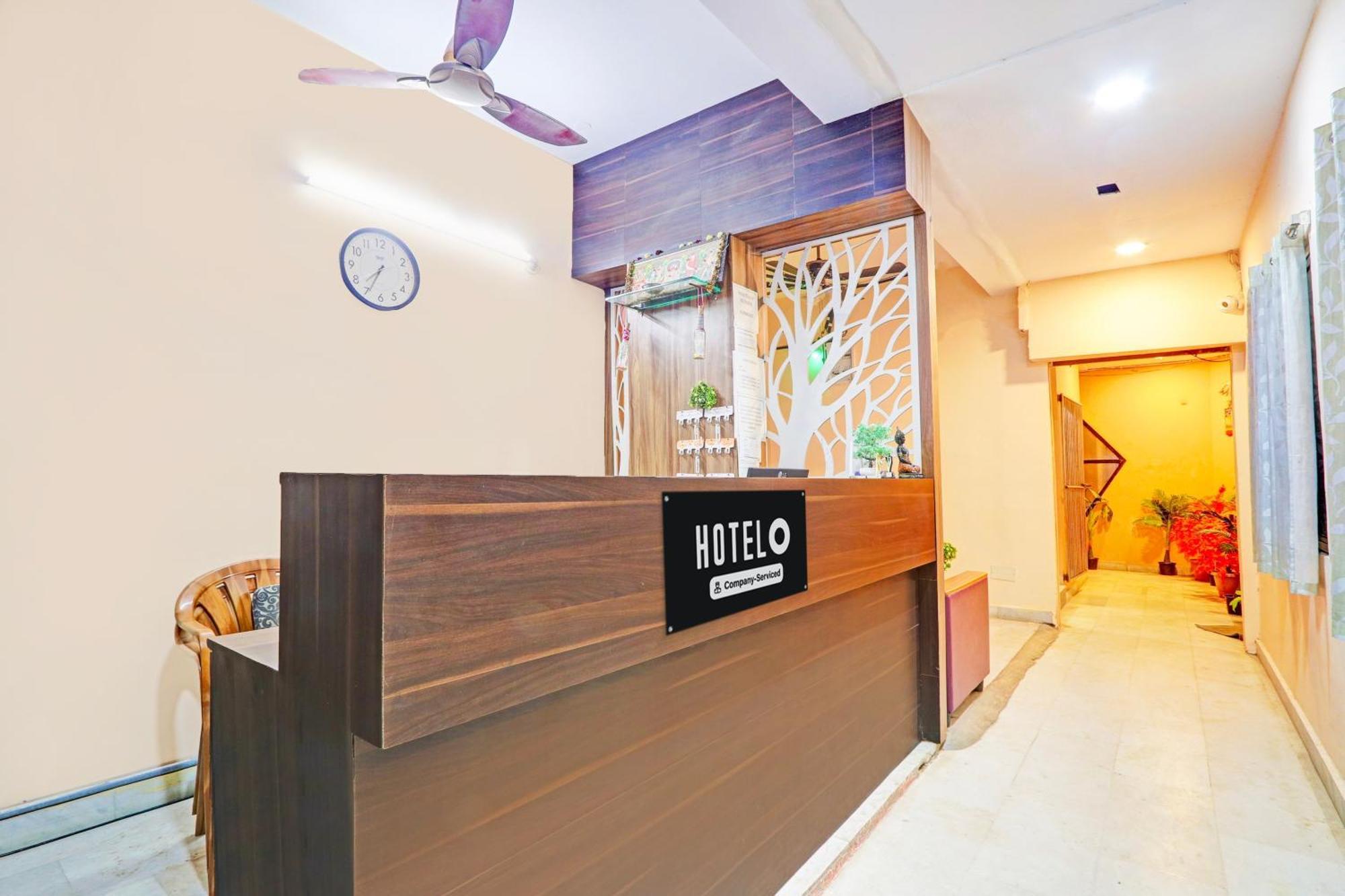 Super Hotel O Karimnagar Bagian luar foto